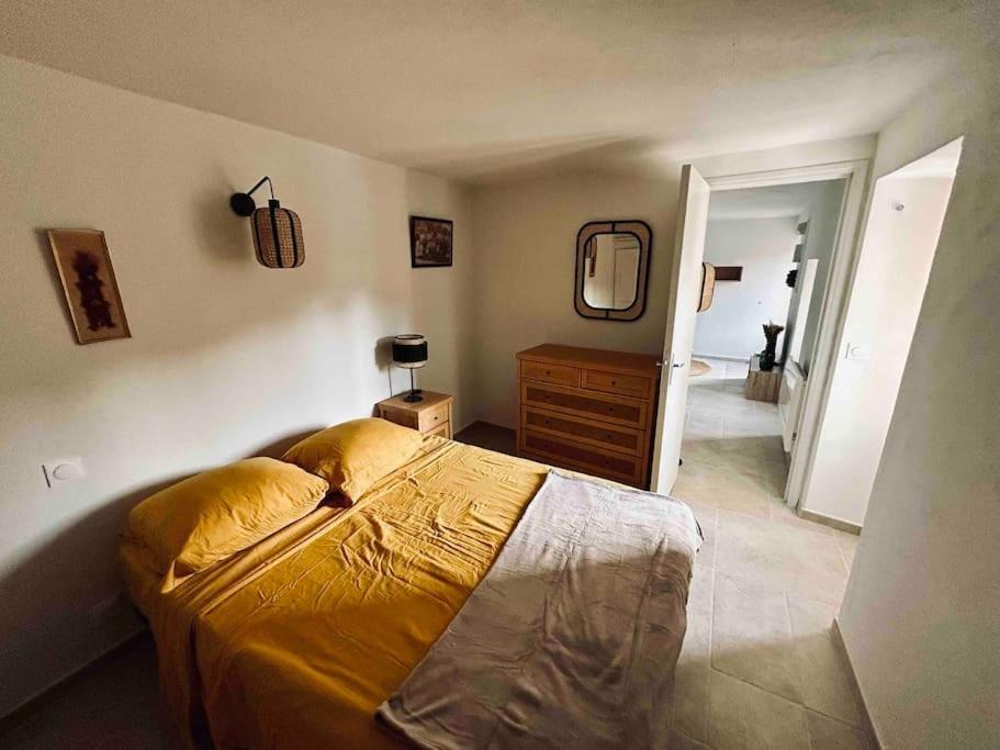 Charmant Petit Appartement Place De L Eglise Piana  Exterior foto